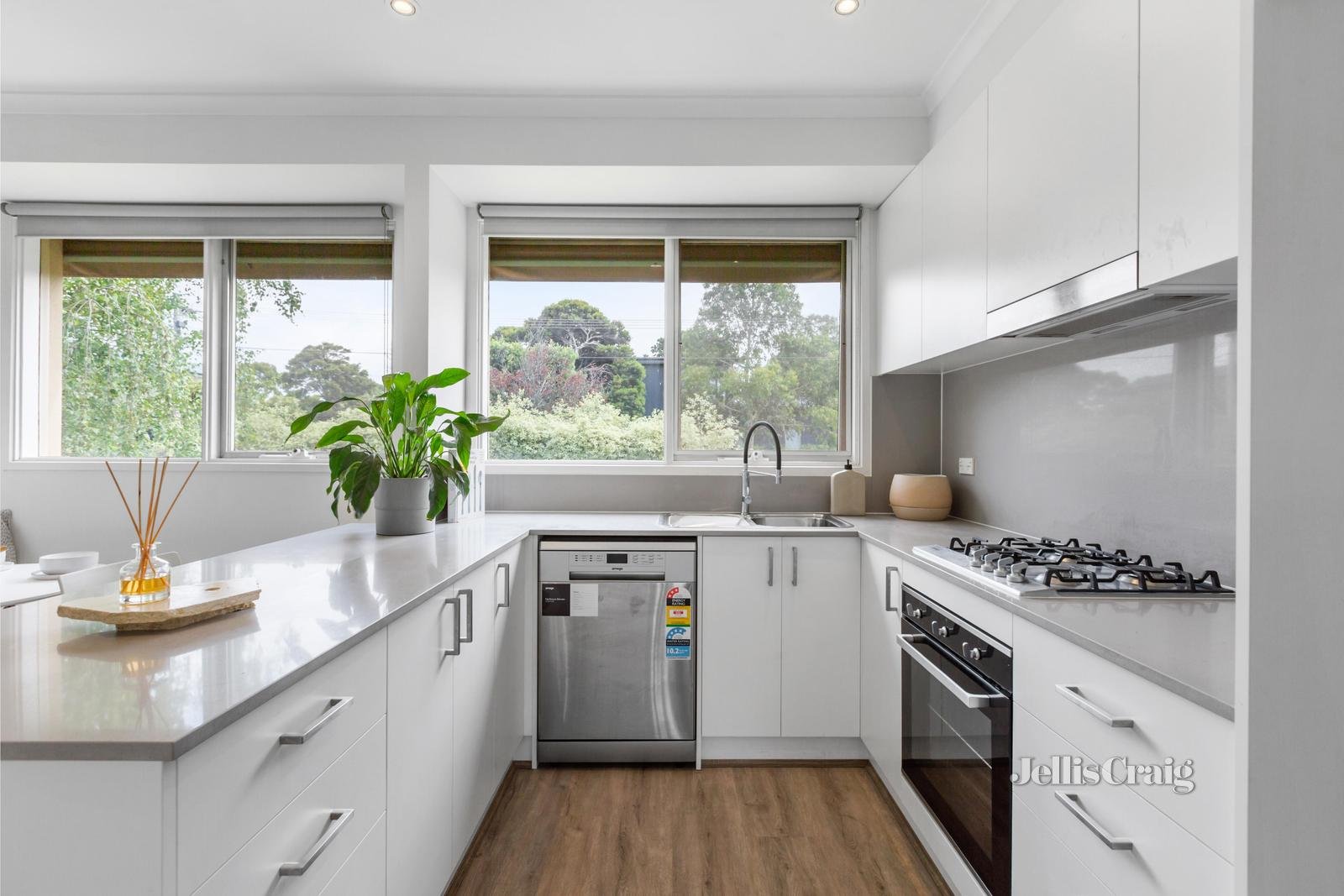 1/20a Riddle Street, Bentleigh image 3