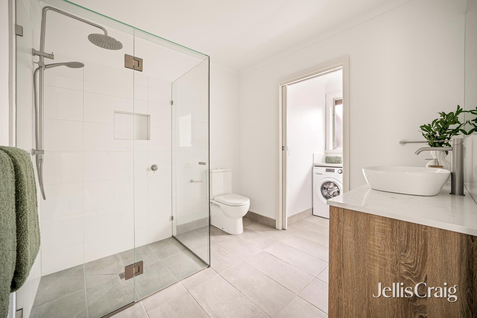 1/21-23 Florence Street, Mentone image 9