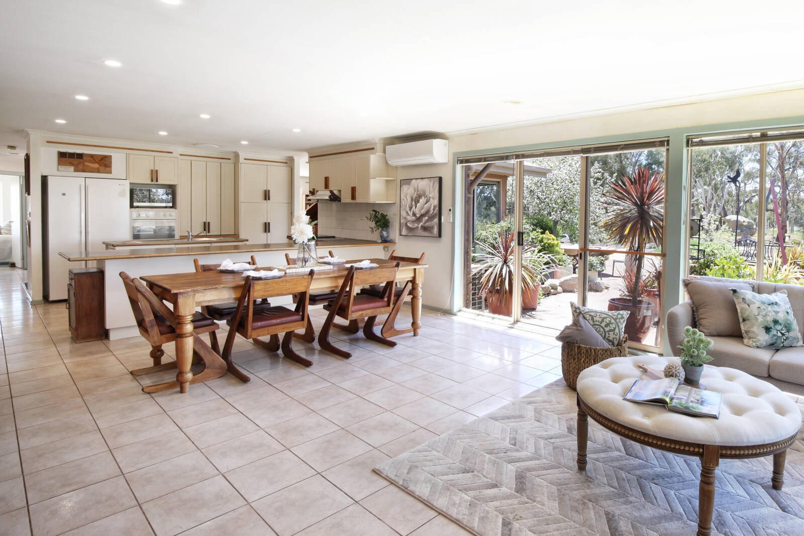 Property Gallery Thumbnail 3
