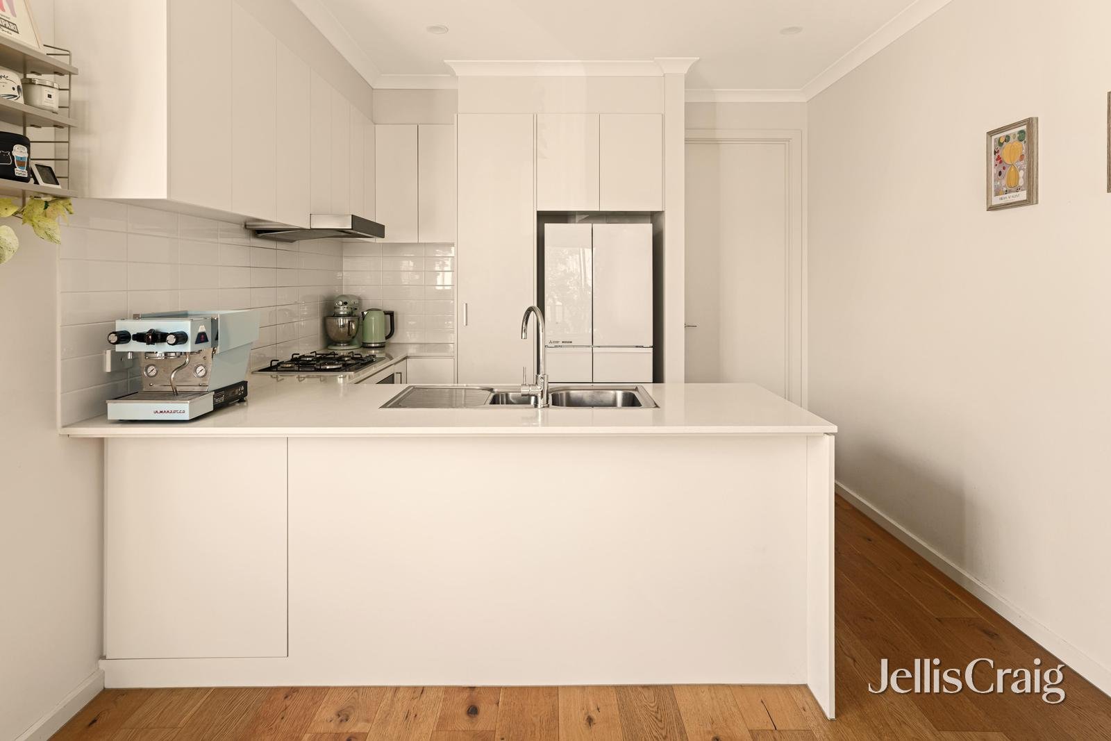 1/21 Barker Street, Cheltenham image 4