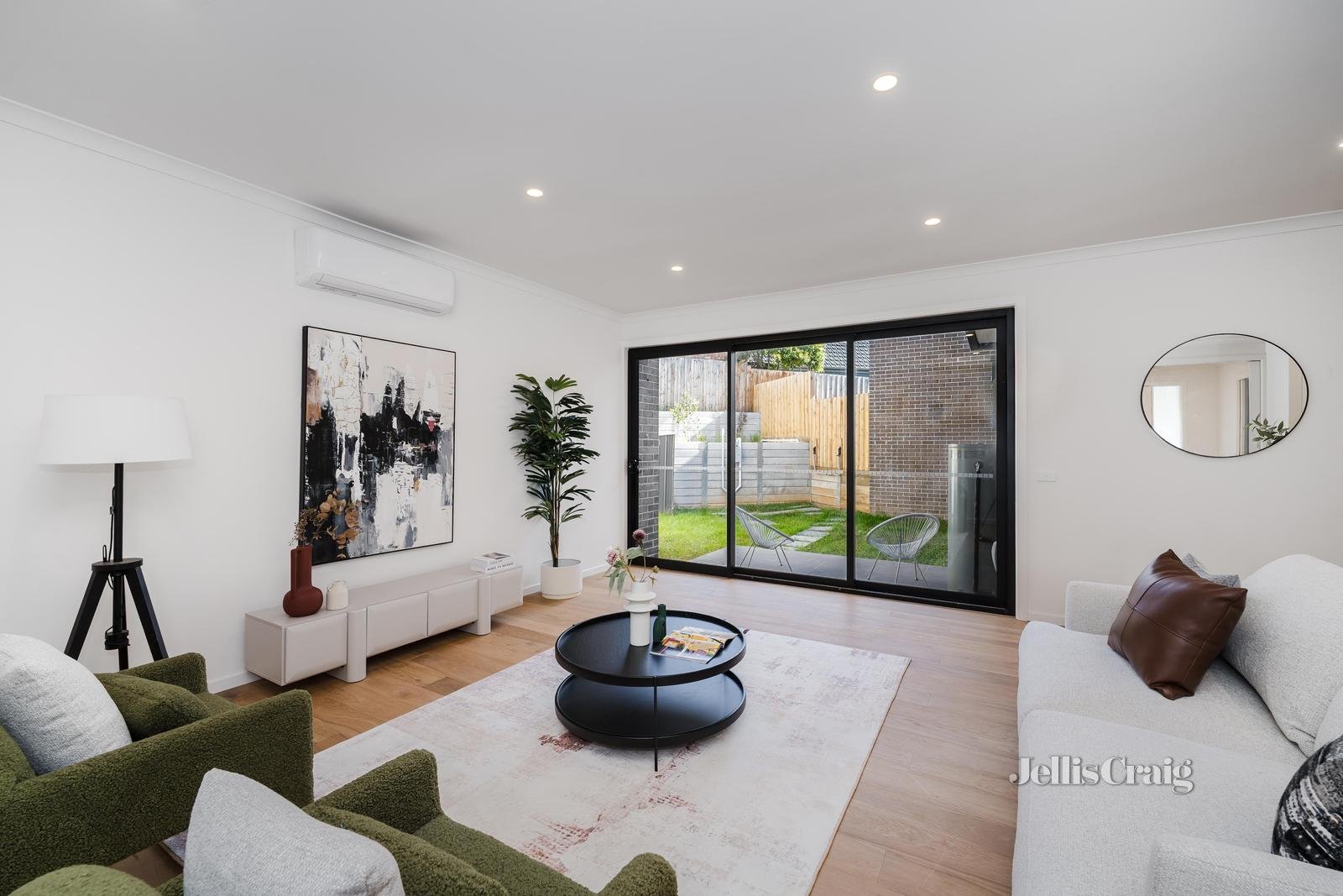 1/21 Bowman Street, Mount Waverley image 3