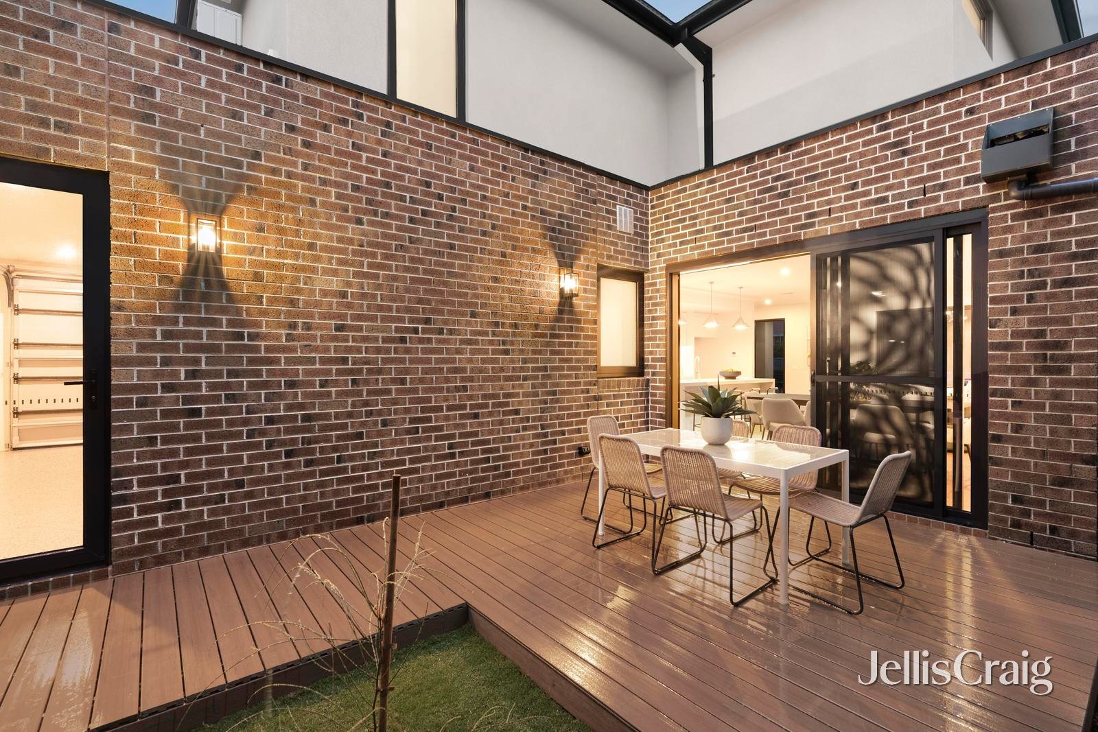 1&2/1 Bridget Street, Glen&nbsp;Waverley image 16