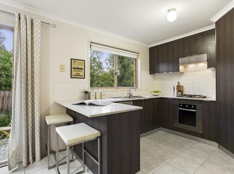 1/21 Broad St, Greensborough image 3
