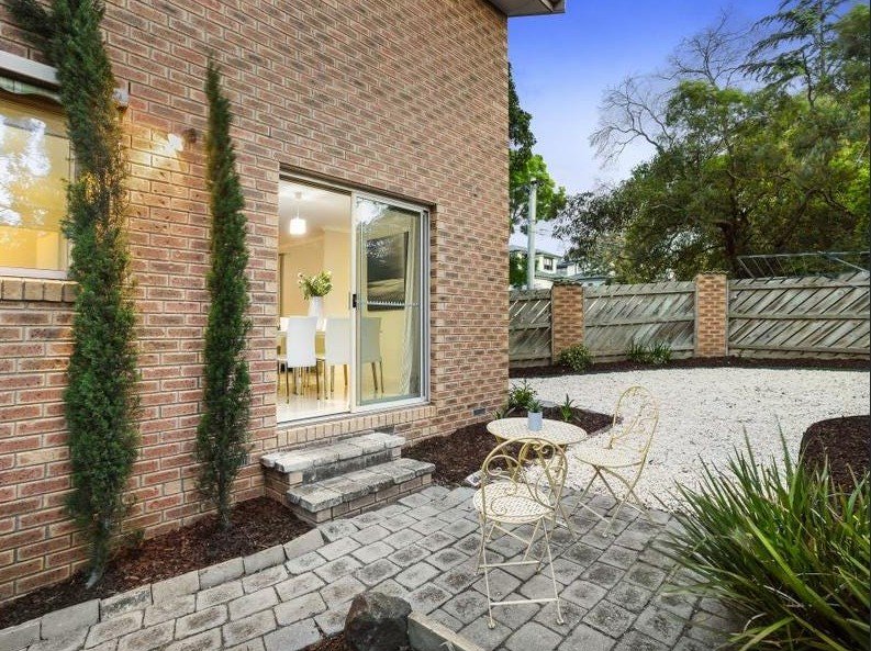 1/21 Broad St, Greensborough image 7