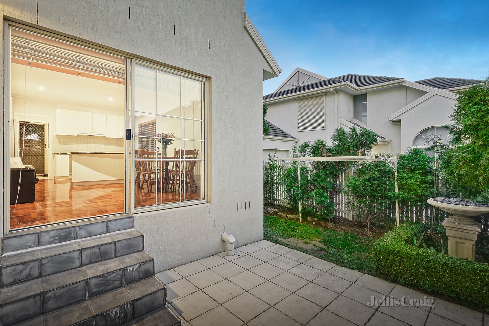 1/21 Charles Street, Mount Waverley image 8