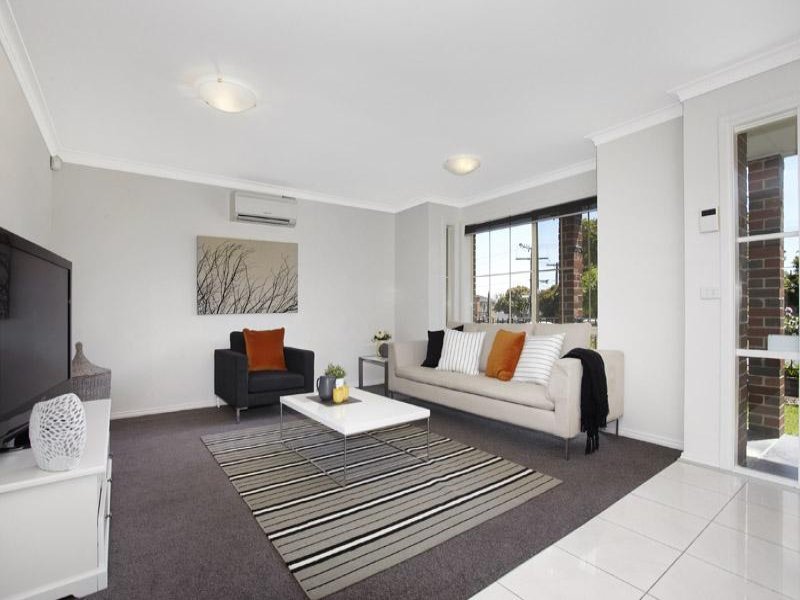 1/21 Clyde Street, Box Hill North image 2