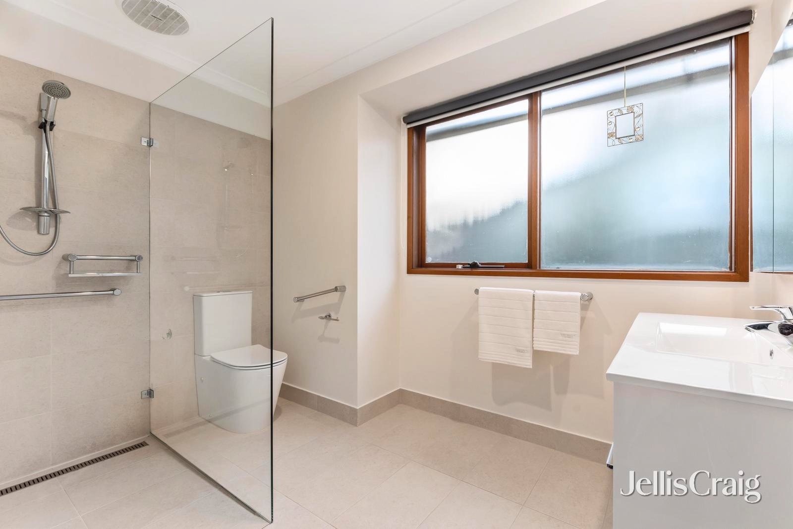 1/21 Cobham Road, Mitcham image 9