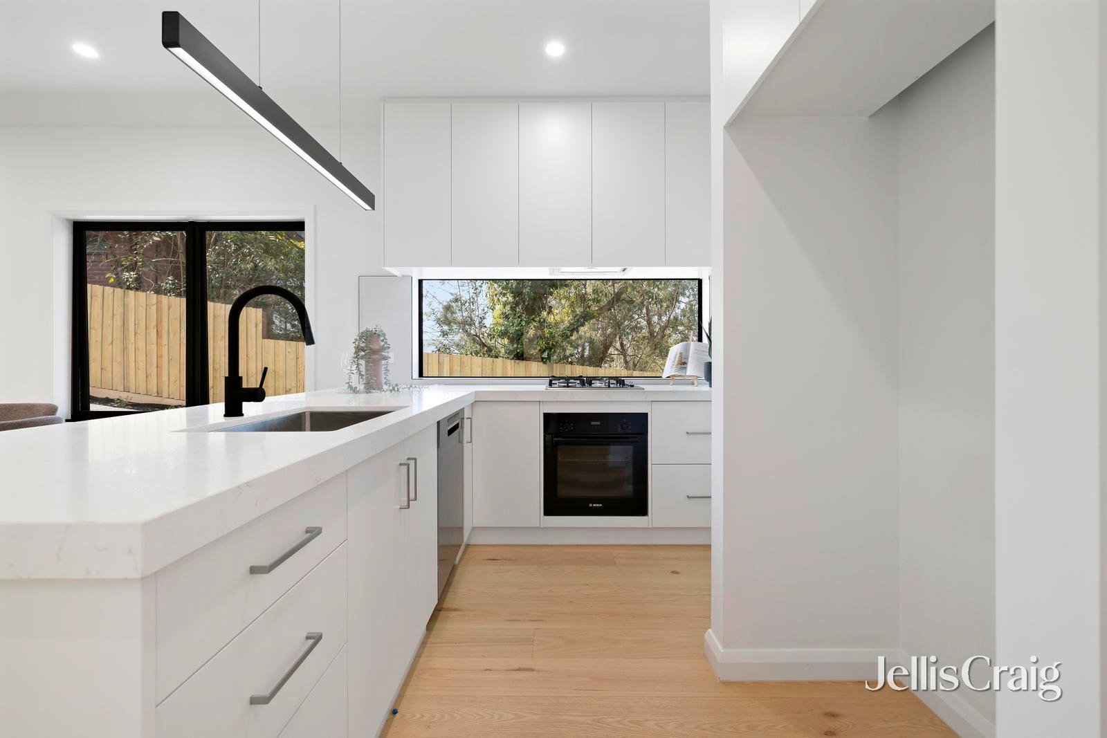 1/21 Culwell Avenue, Mitcham image 4