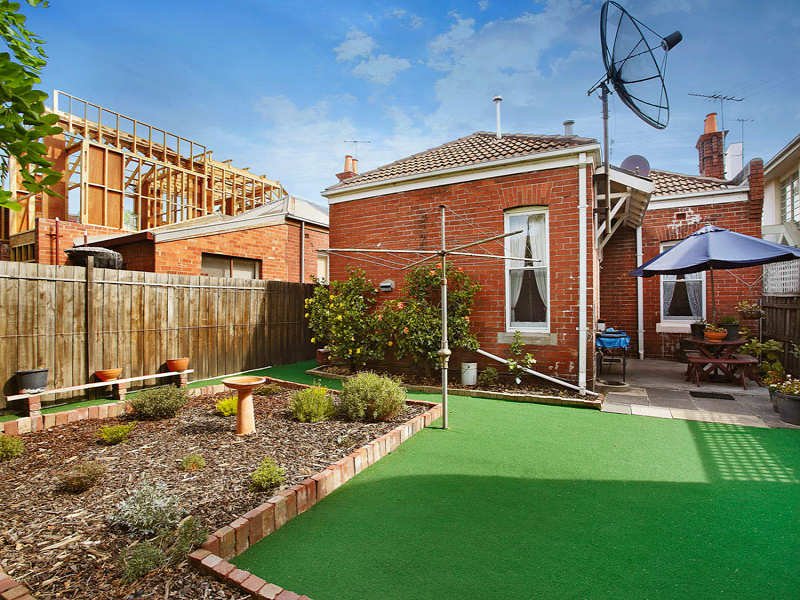 121 Danks Street, Albert Park image 3