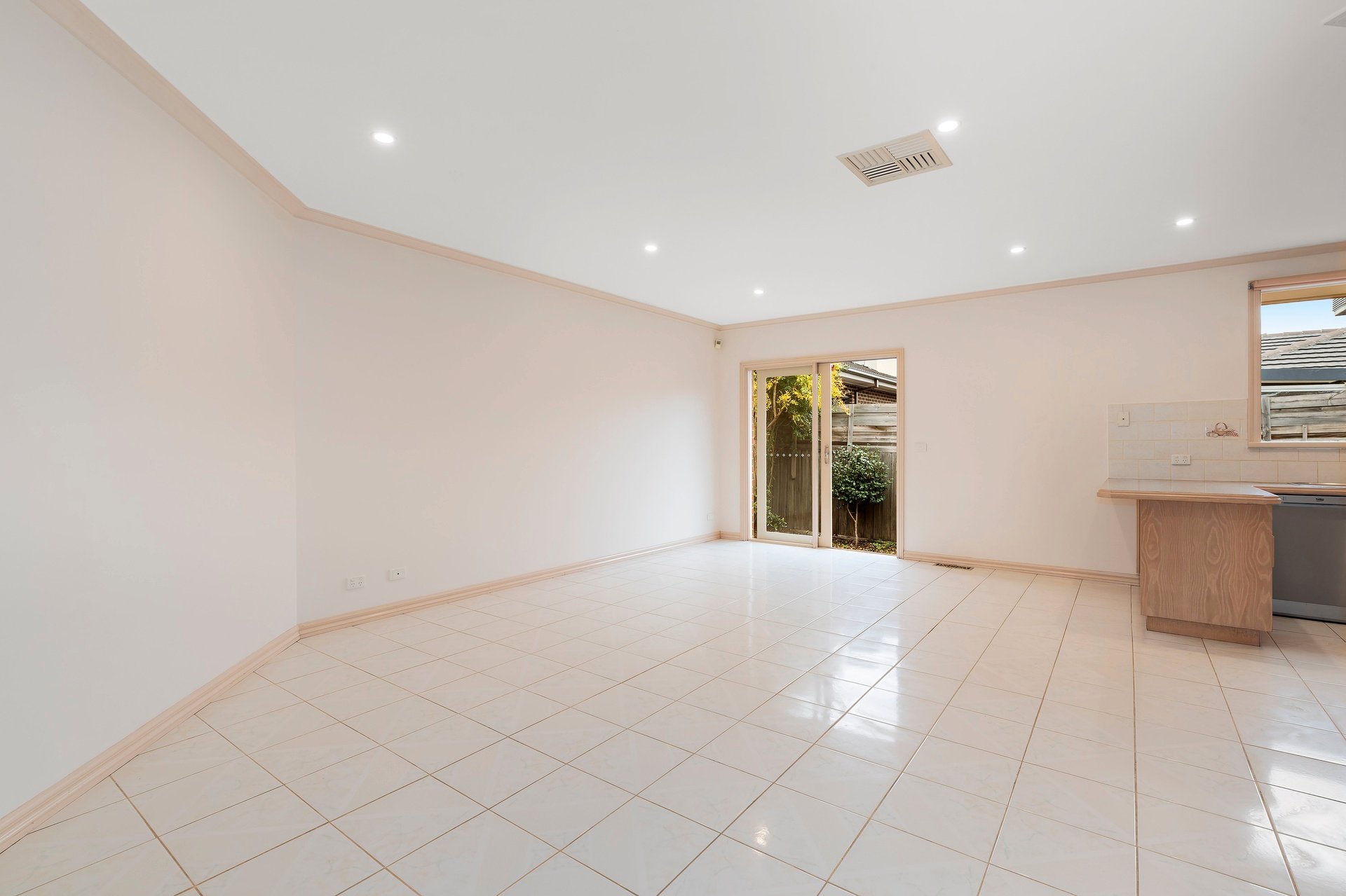 1/21 Davey Street, Box Hill image 3