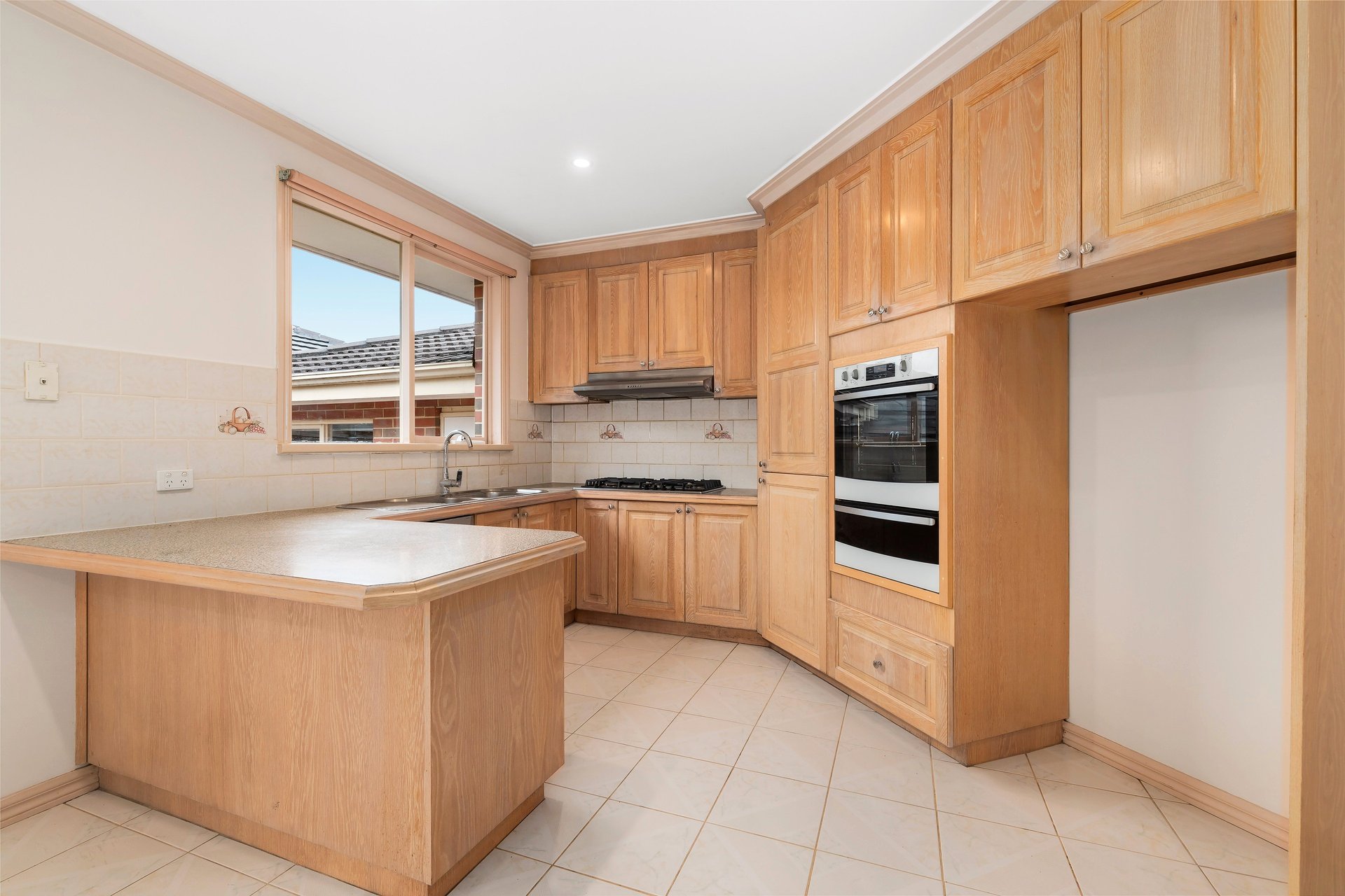 1/21 Davey Street, Box Hill image 4