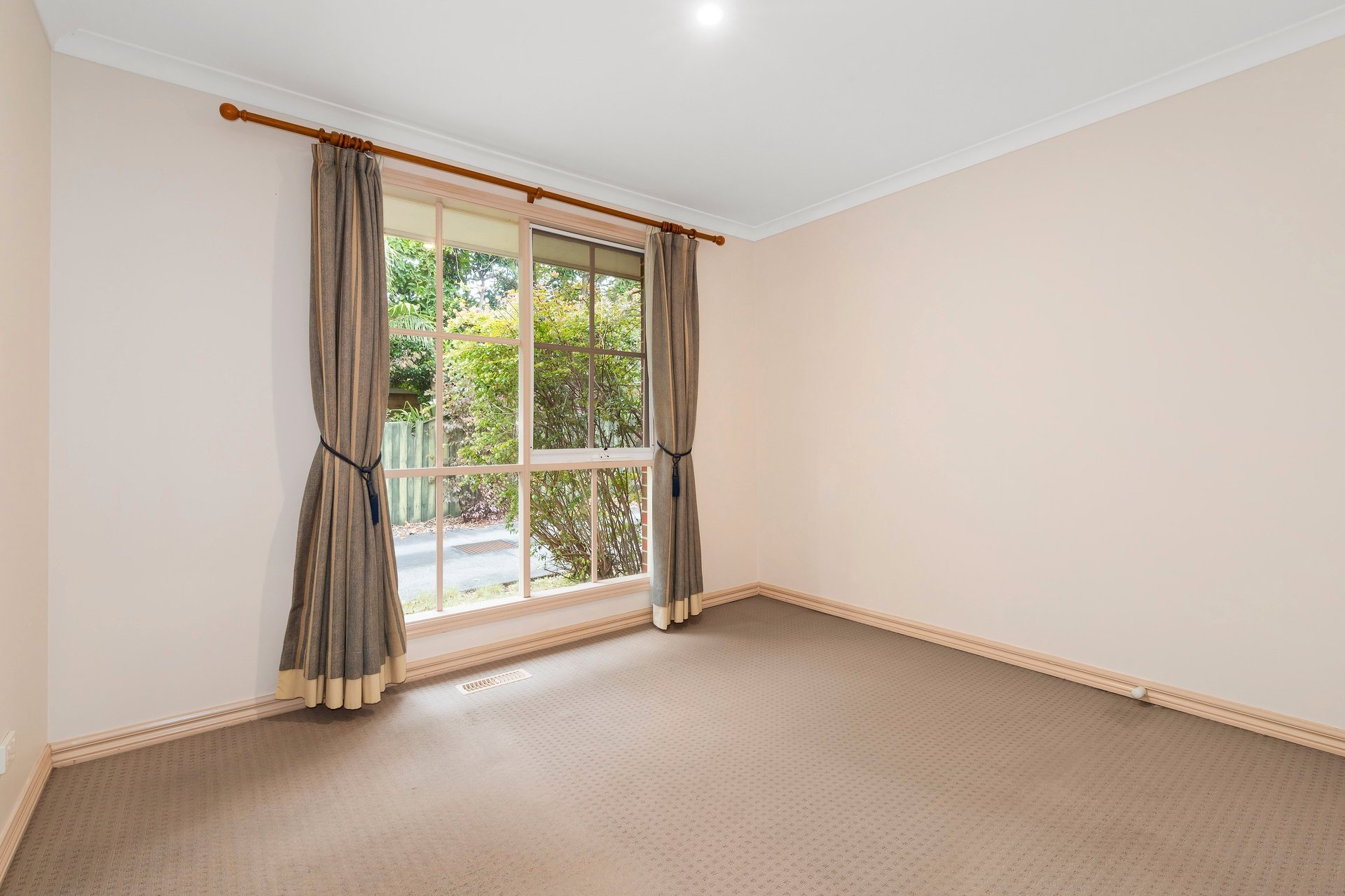 1/21 Davey Street, Box Hill image 6