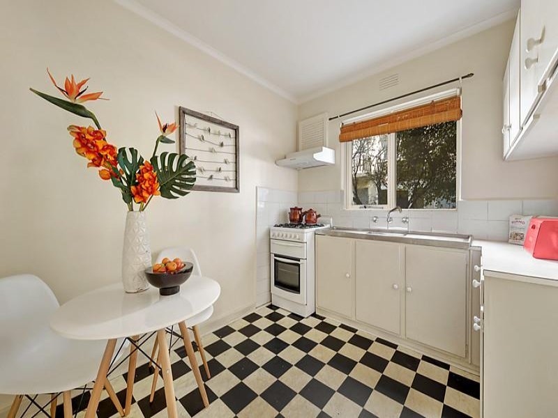 1/21 Glen Street, Hawthorn image 2