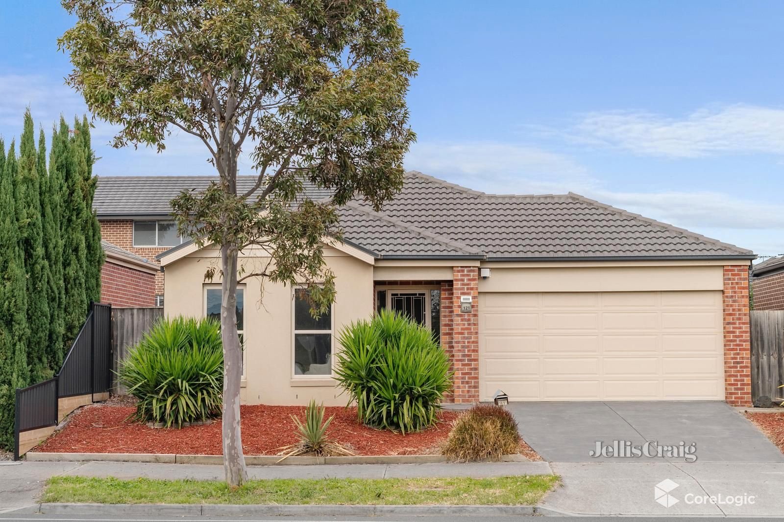 121 Gordons Road, South Morang image 1