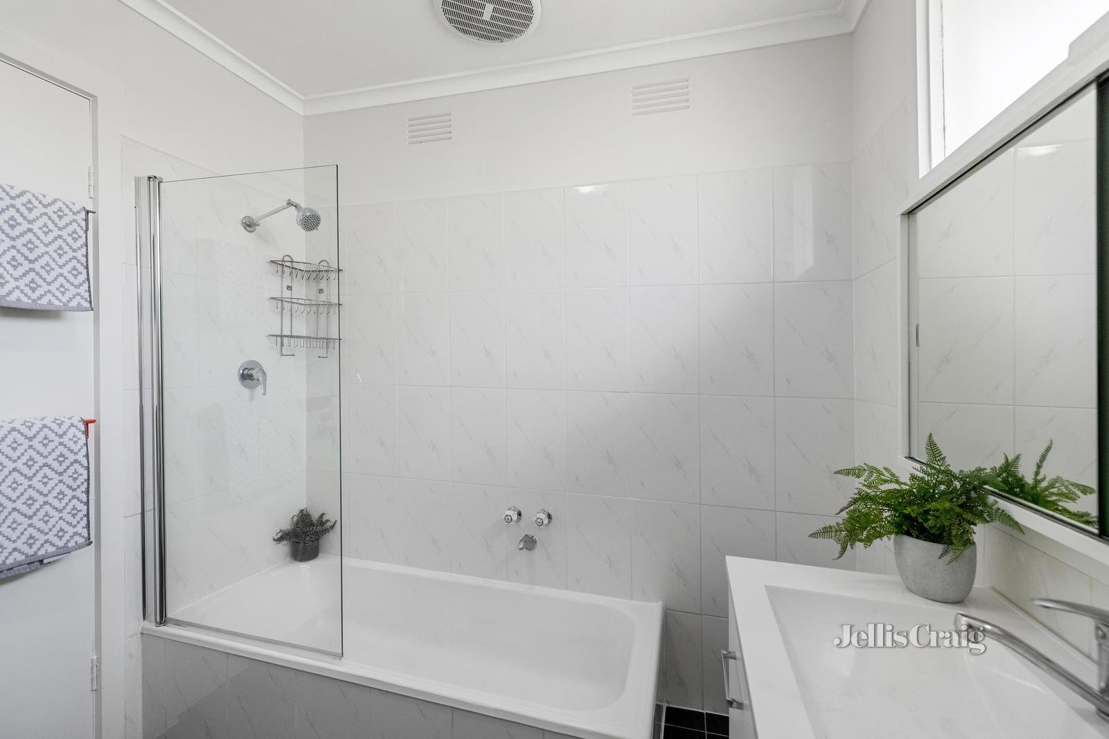 1/21 Hartwell Hill Road, Camberwell image 9