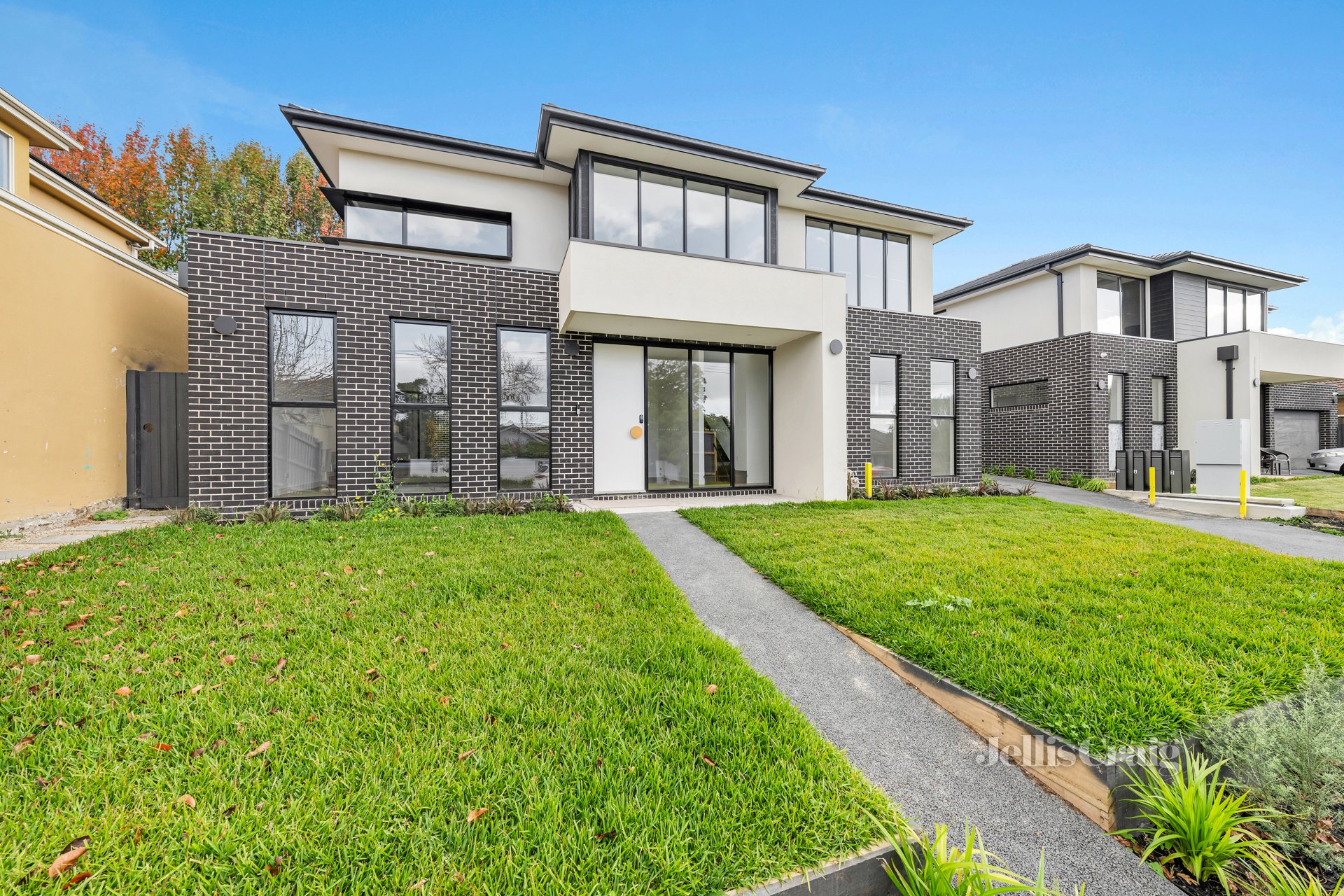 1/21 Inverell Avenue, Mount Waverley image 1
