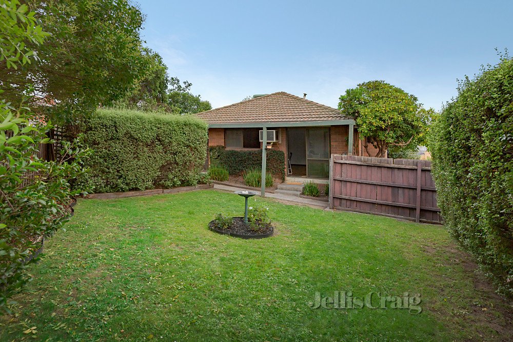 1/21 Jessop Street, Greensborough image 2