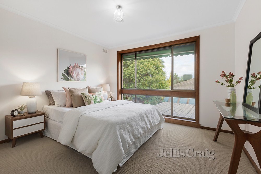 1/21 Jessop Street, Greensborough image 4