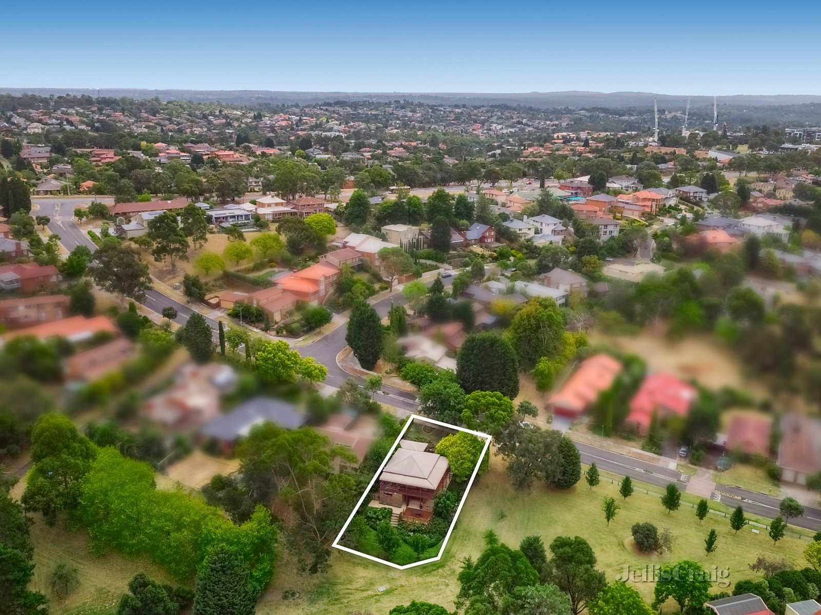 121 Landscape Drive, Doncaster East image 13