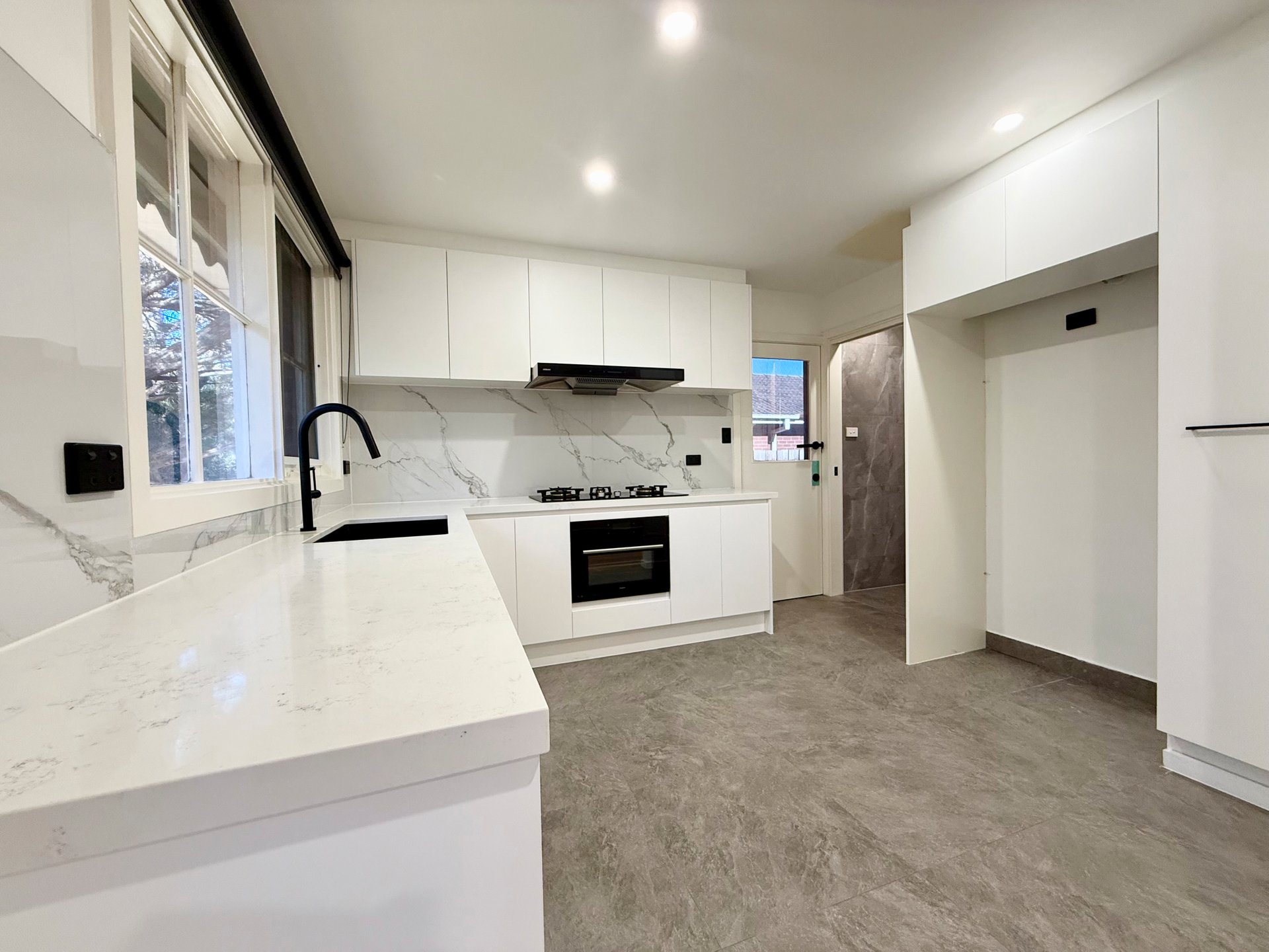 1/21 Mitchell Street, Doncaster East image 4