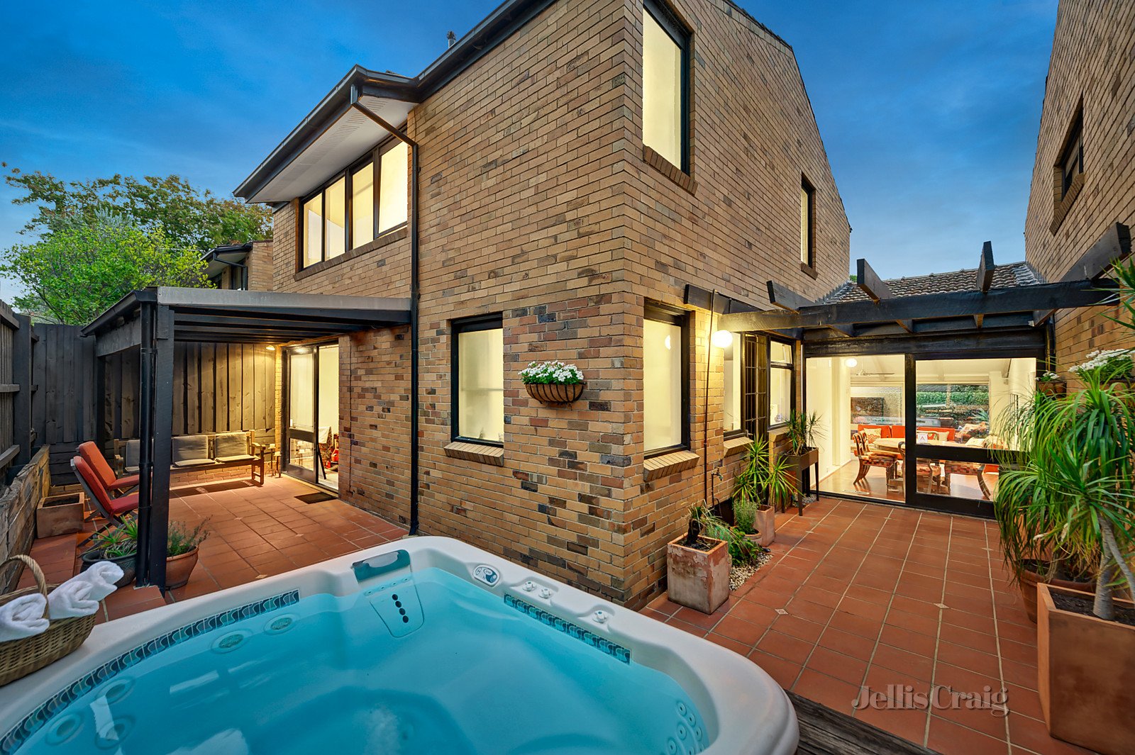 12/1 Monaro Road, Toorak image 5