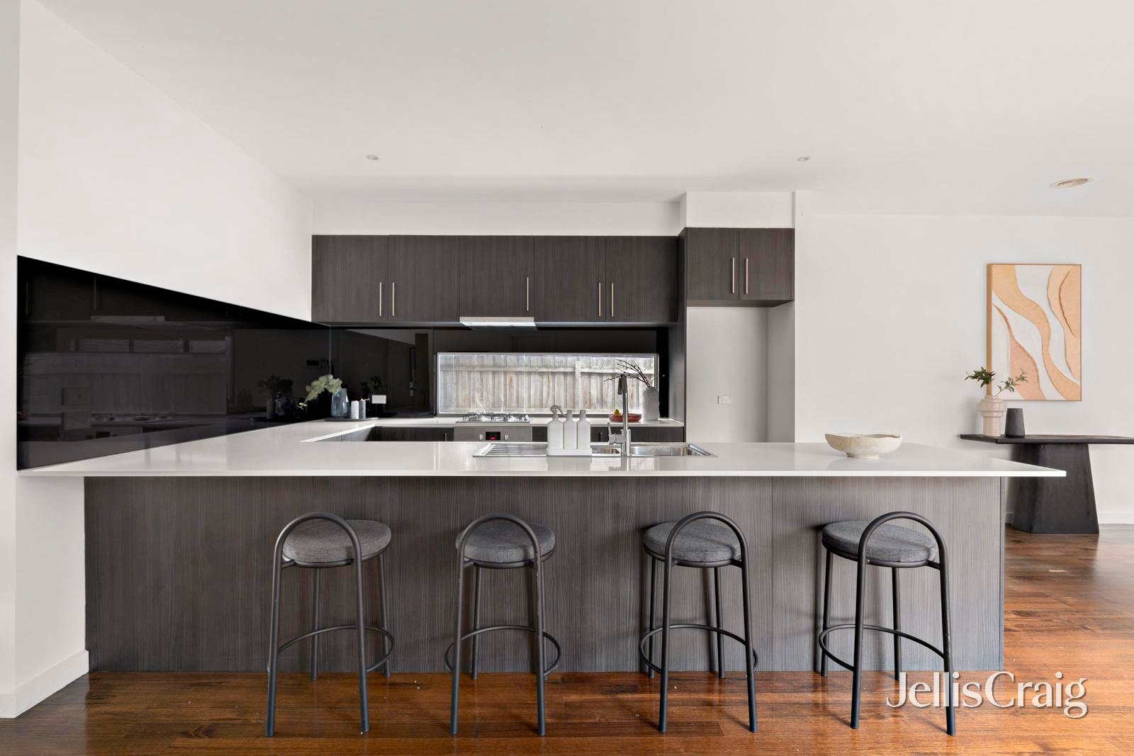 1/21 Riviera Road, Avondale&nbsp;Heights image 3