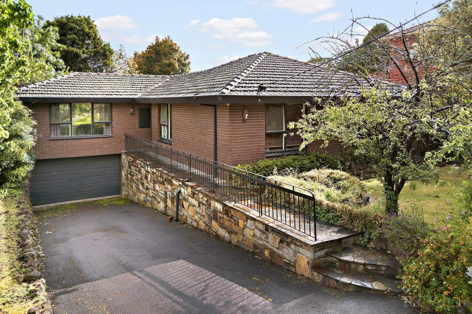 Property Gallery - Main Image