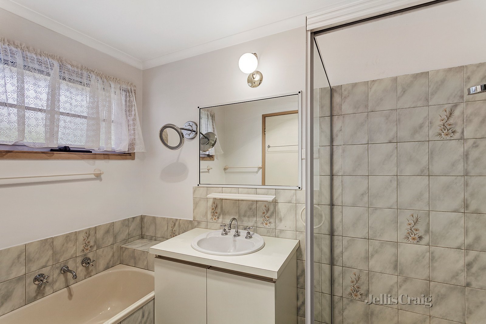 1/21 Violet Crescent, Brighton East image 6