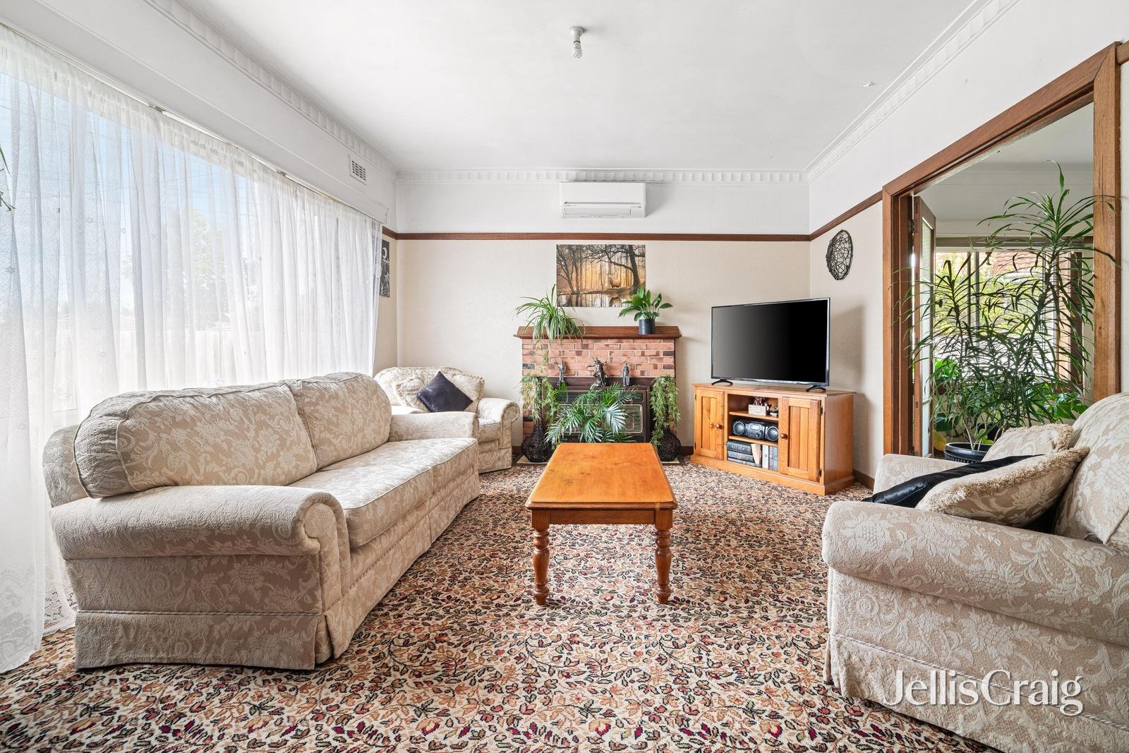 121 Warrigal Road, Mentone image 2