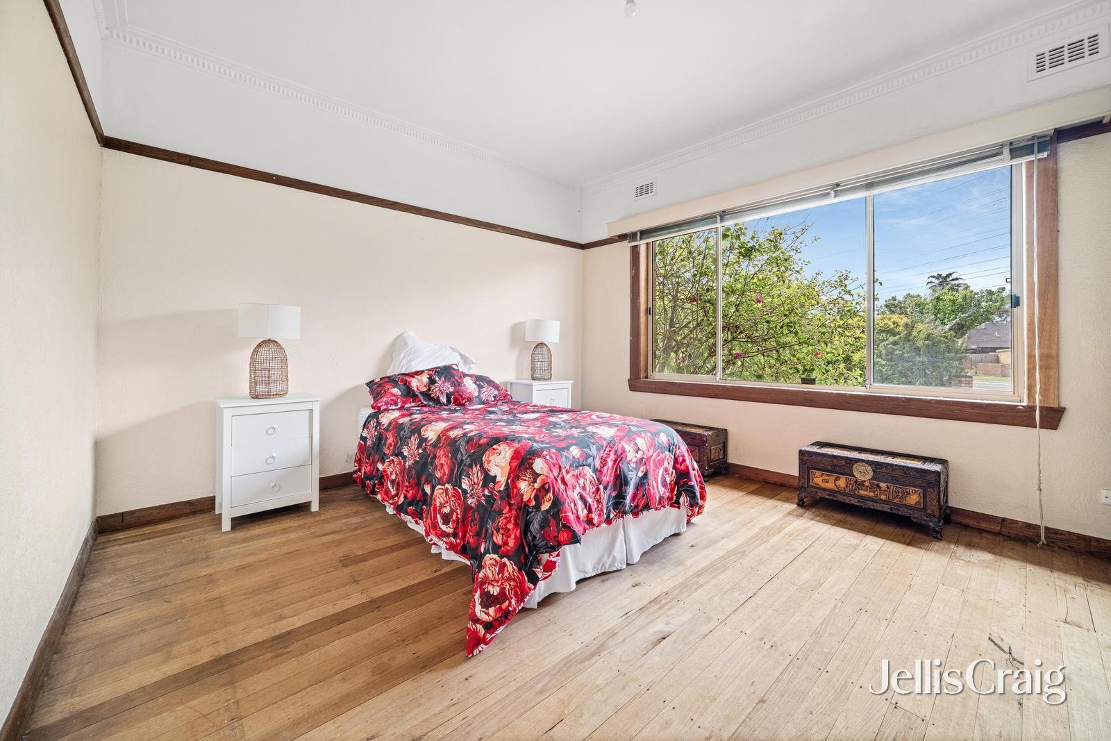 121 Warrigal Road, Mentone image 8