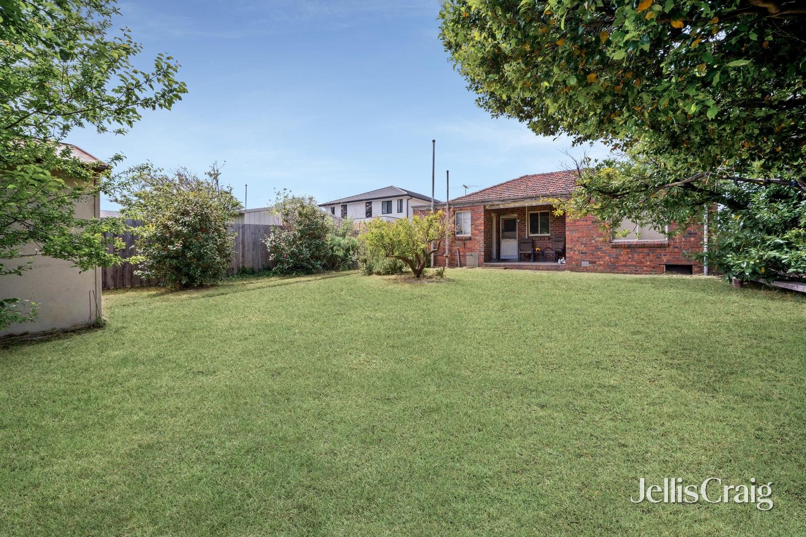 121 Warrigal Road, Mentone image 10