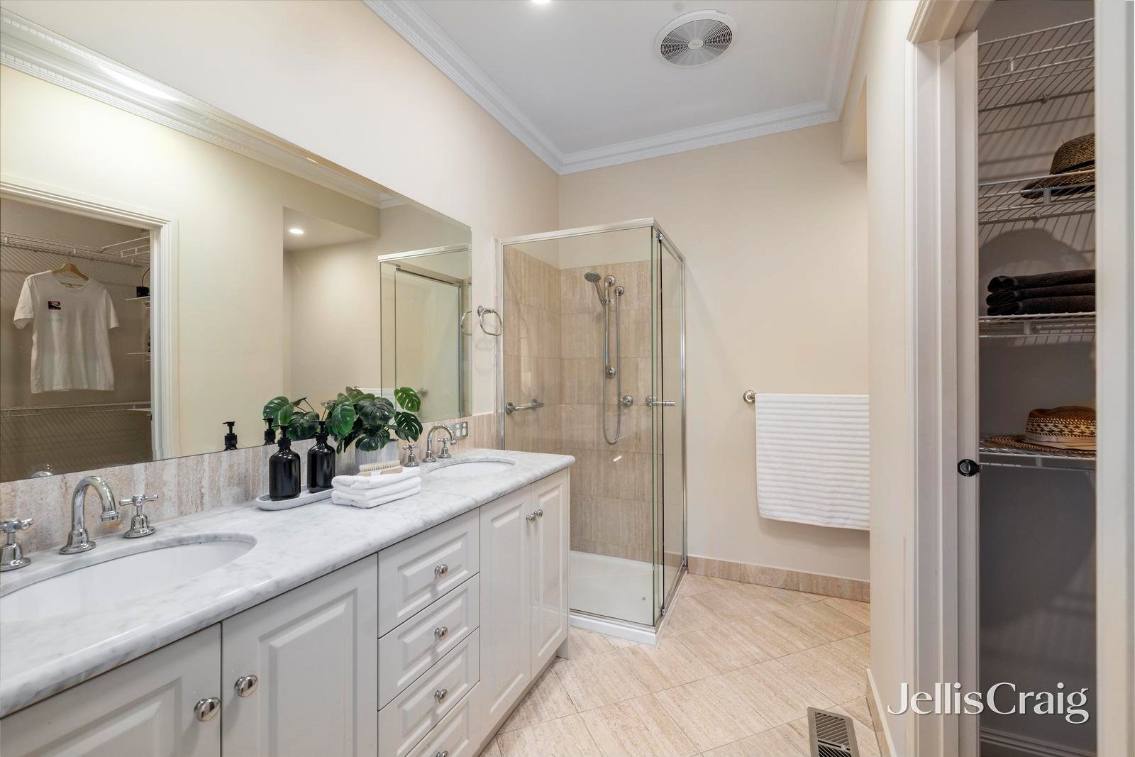 1/21 Weir Street, Balwyn image 7