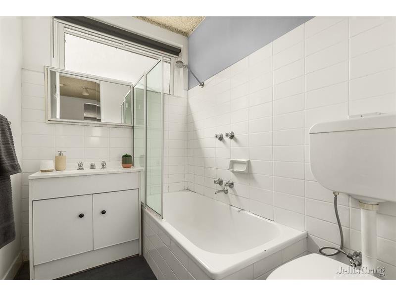 12/10-12 Lennon Street, Parkville image 6