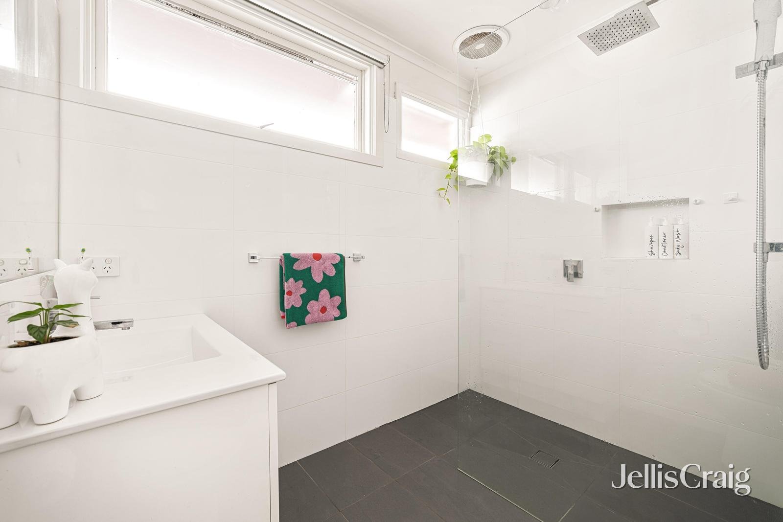 1/210 Balcombe Road, Mentone image 8