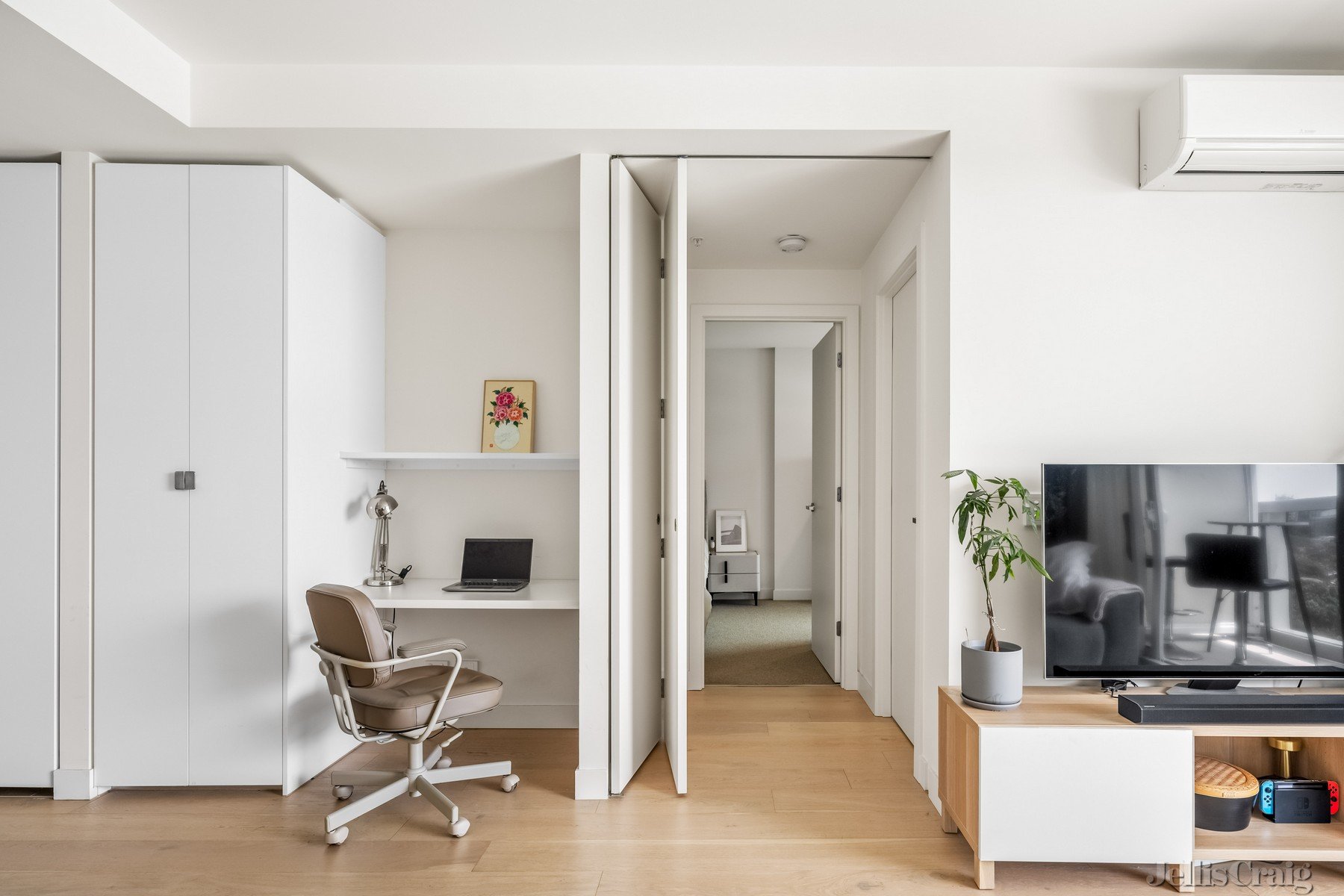 1210/188 Macaulay Road, North&nbsp;Melbourne image 5