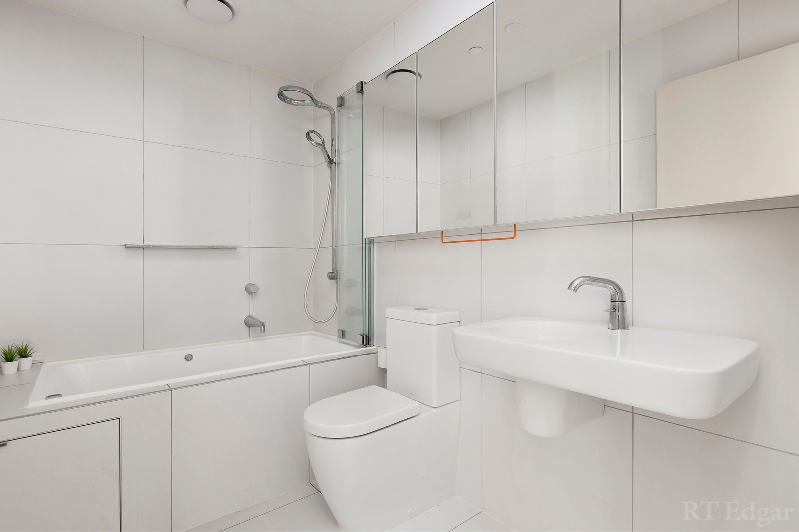 Property Gallery Thumbnail 6