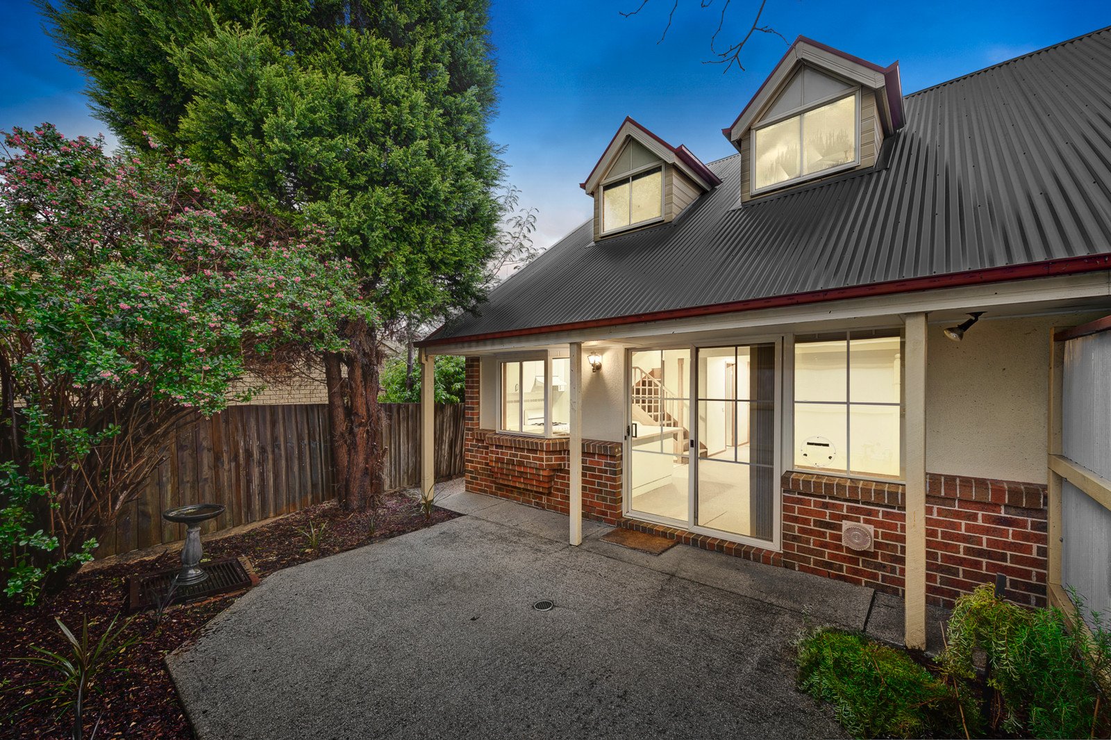 12/11 Doncaster East Road, Mitcham image 1