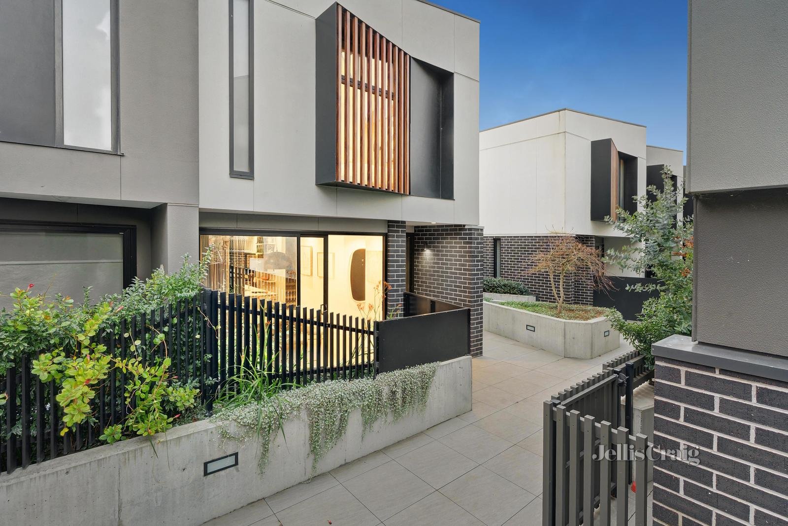 12/11 St Georges Avenue, Bentleigh East image 12