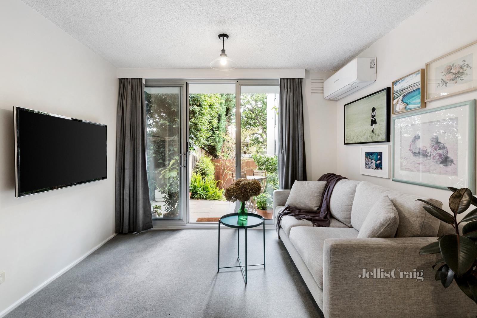 12/110 Caroline Street, South Yarra image 4