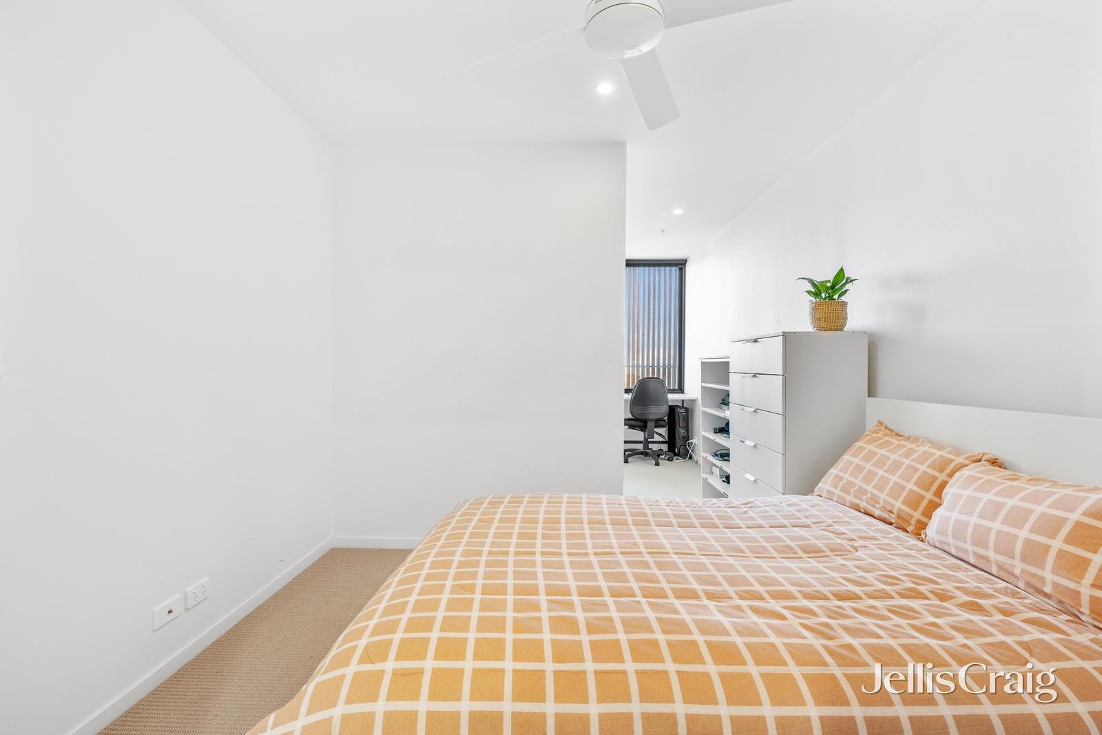 1211/39 Kingsway, Glen Waverley image 6