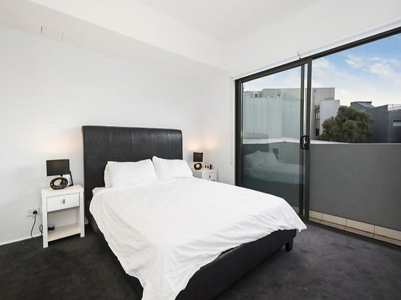 Property Gallery Thumbnail 6