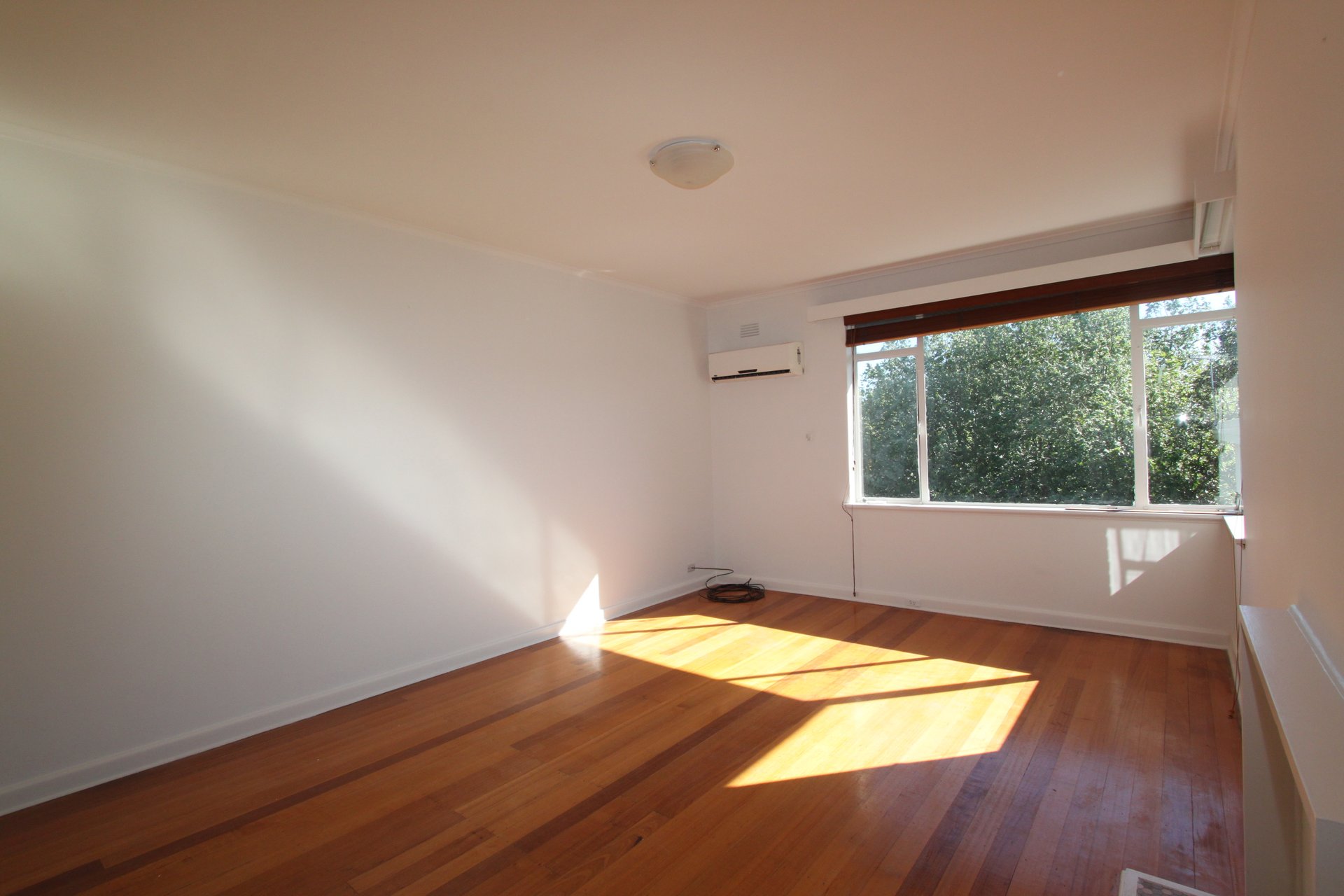 Property Gallery Thumbnail 2