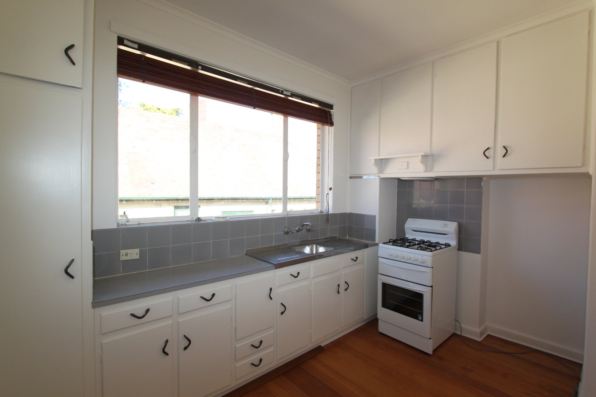Property Gallery Thumbnail 3