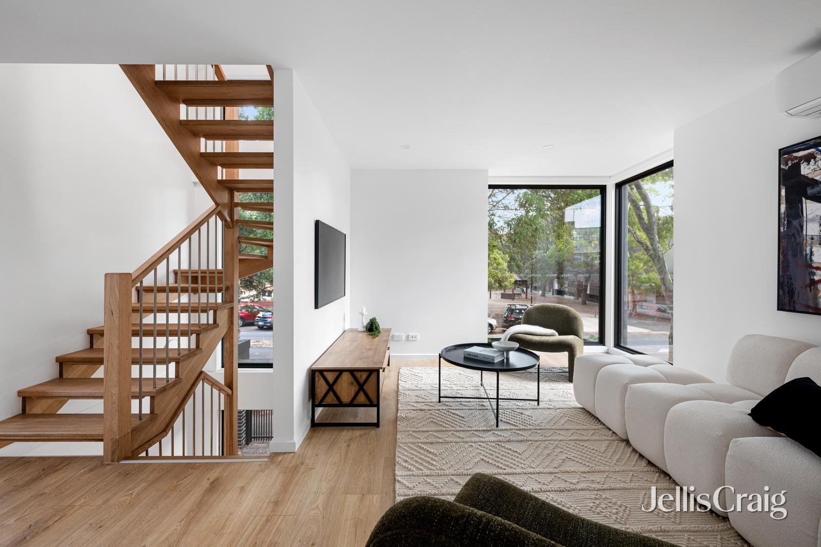 1/212 Barkly Street, Brunswick image 2