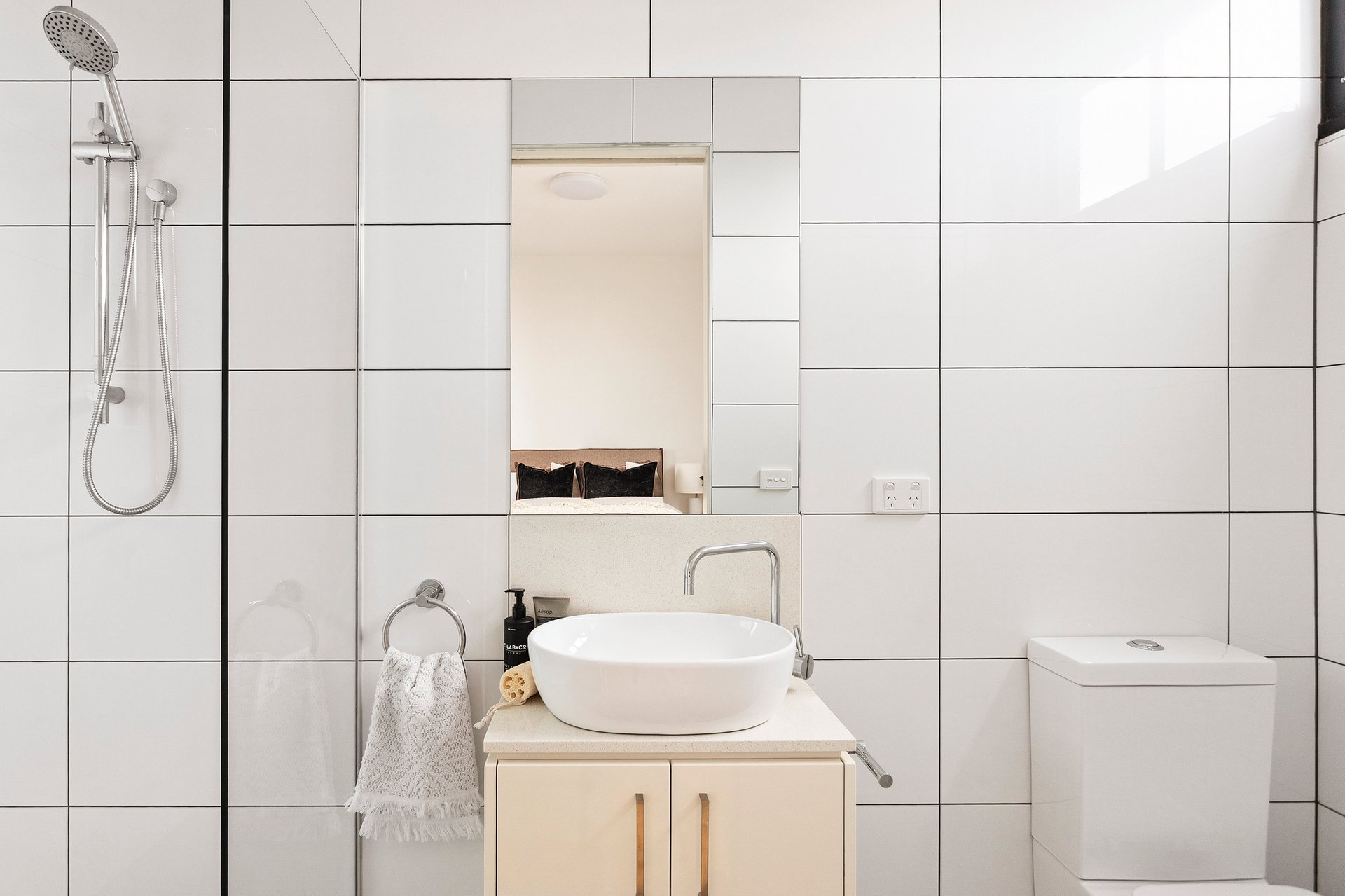 Property Gallery Thumbnail 9