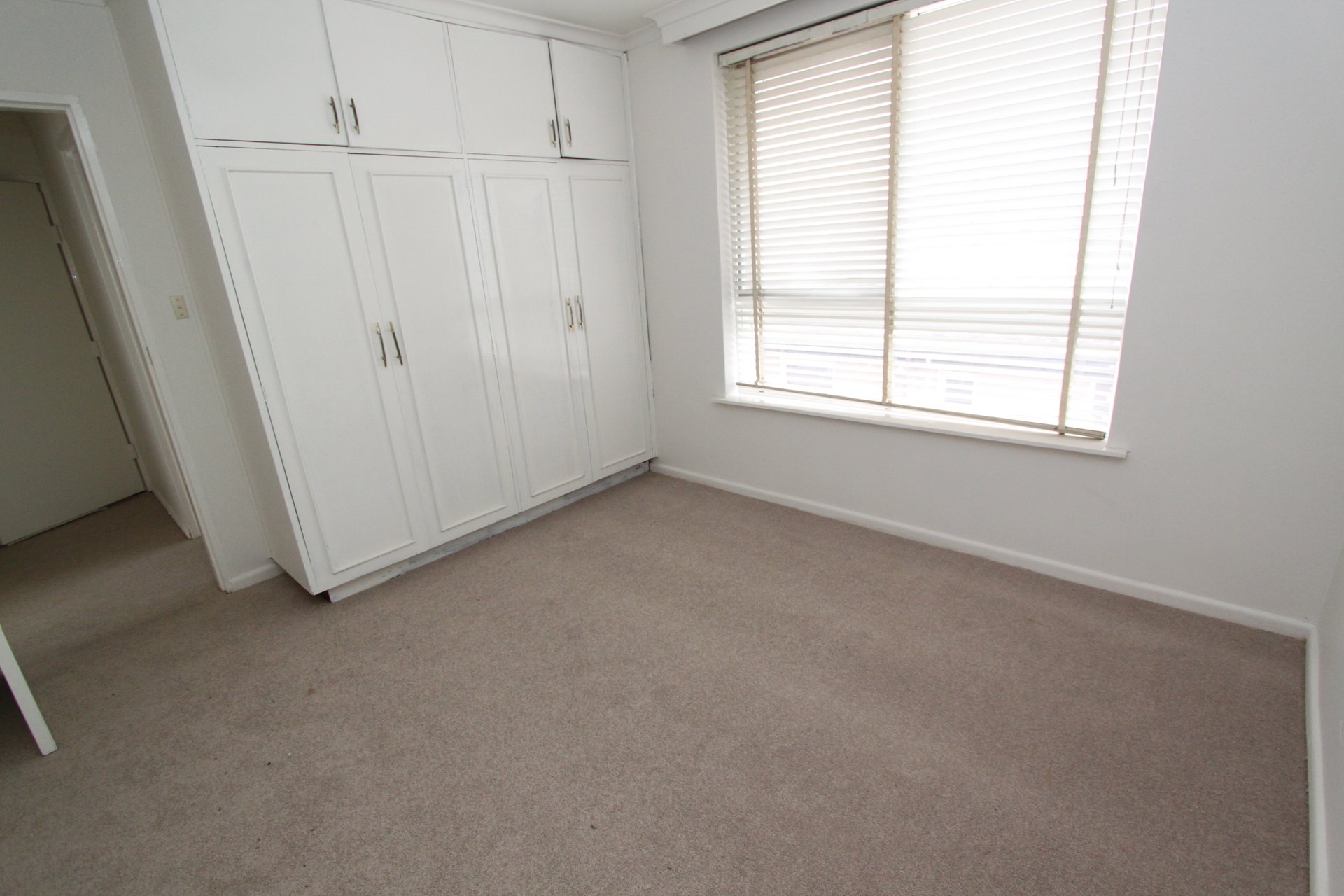Property Gallery Thumbnail 4