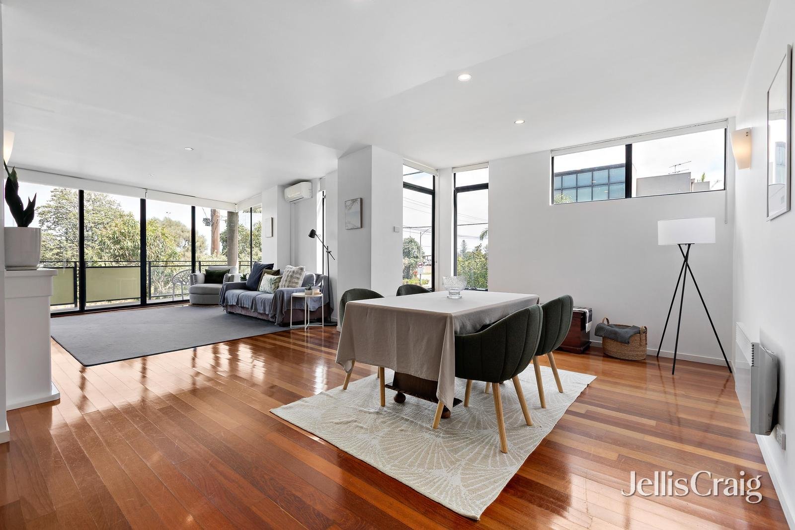 12/129-133 Ormond Esplanade, Elwood image 3