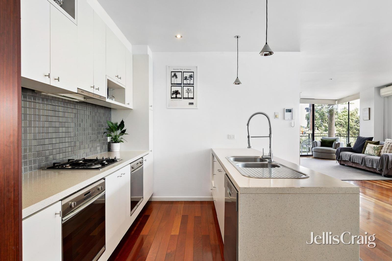 12/129-133 Ormond Esplanade, Elwood image 4