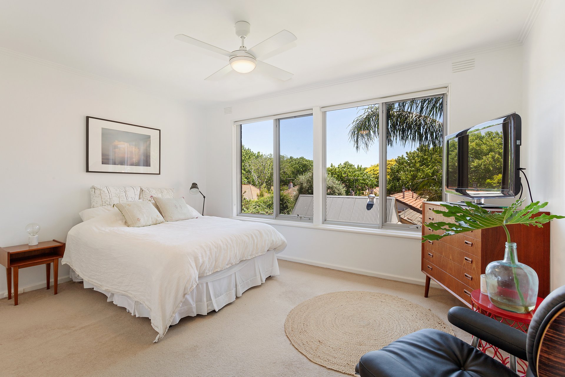 Property Gallery Thumbnail 9
