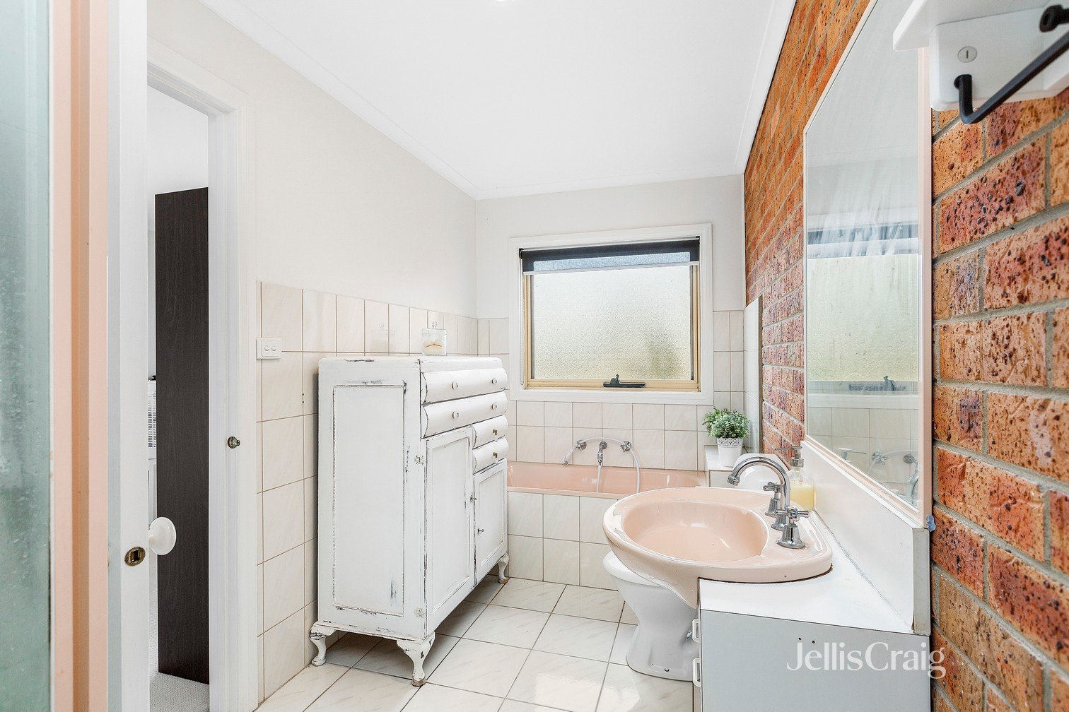 1/214 Queen Street, Altona image 7